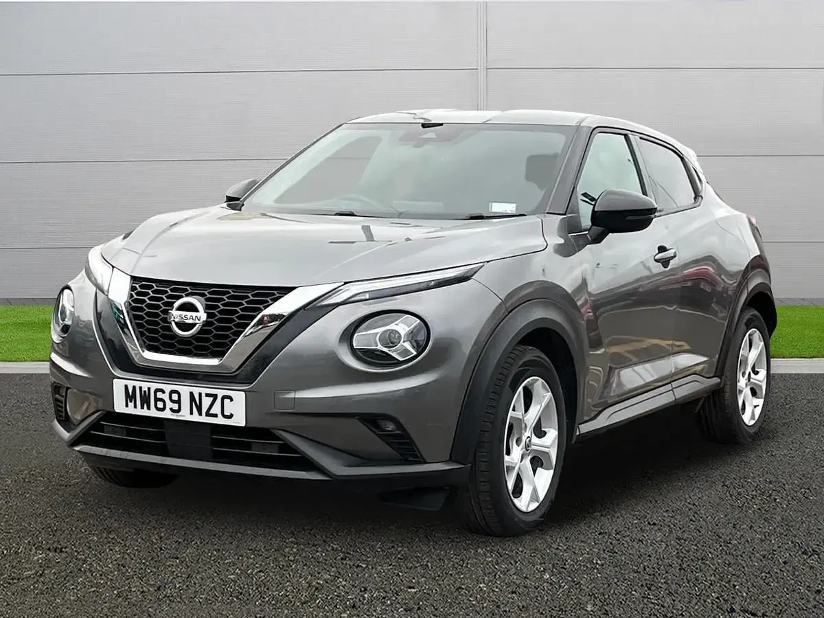 Usado Nissan Juke N-Connecta 2019 Cinzento SUV