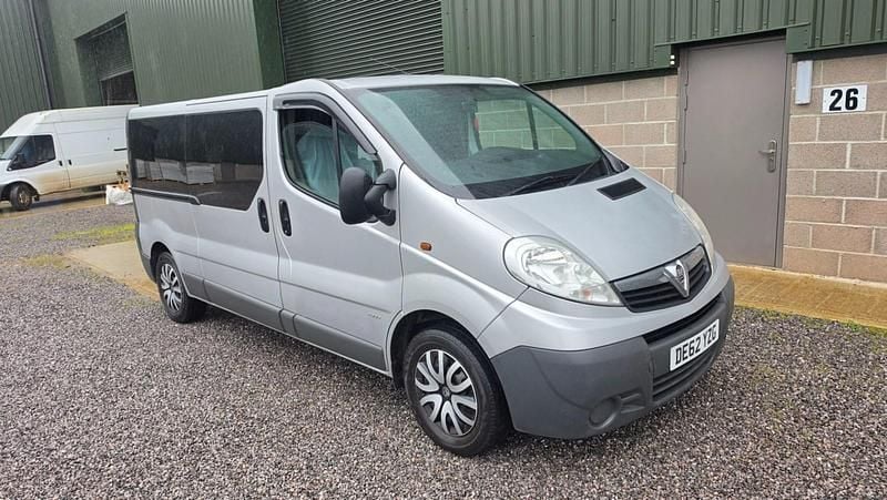 Used Vauxhall Vivaro 115 HP (84 kW) 2012 Silver MPV