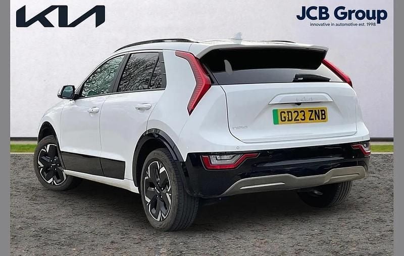 Used Kia e-Niro 150 kW (204 HP) 2023 White SUV