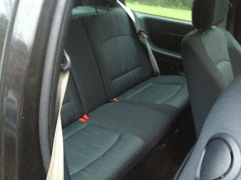 Used Renault Clio II Dynamique 65 HP (47 kW) 2004 Black Hatchback