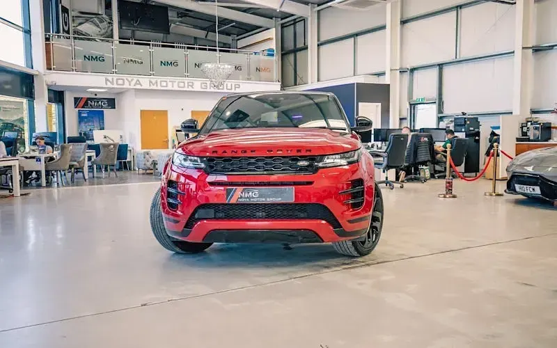 Used Land Rover Range Rover evoque HSE Dynamic 182 HP (133 kW) 2019 Red SUV