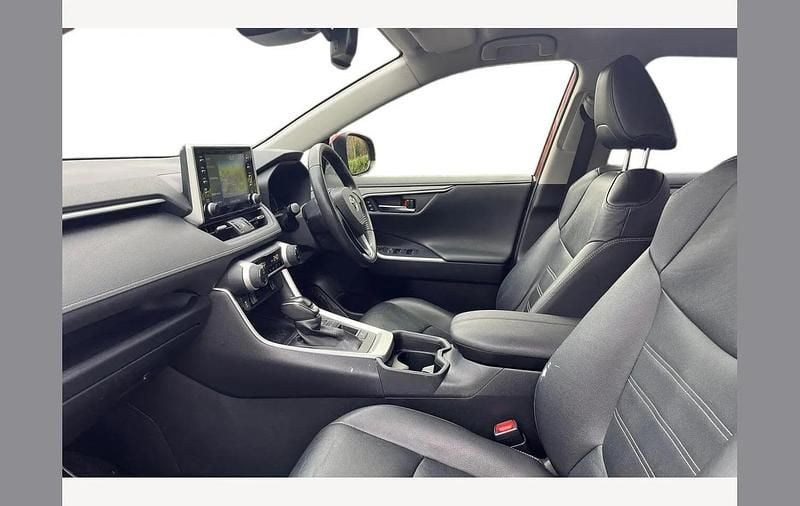 Used Toyota RAV4 Hybrid 218 HP (160 kW) 2021 Red SUV