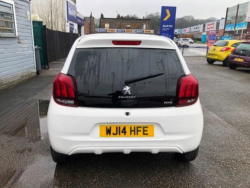 Used Peugeot 108 Active 68 HP (50 kW) 2014 White Hatchback