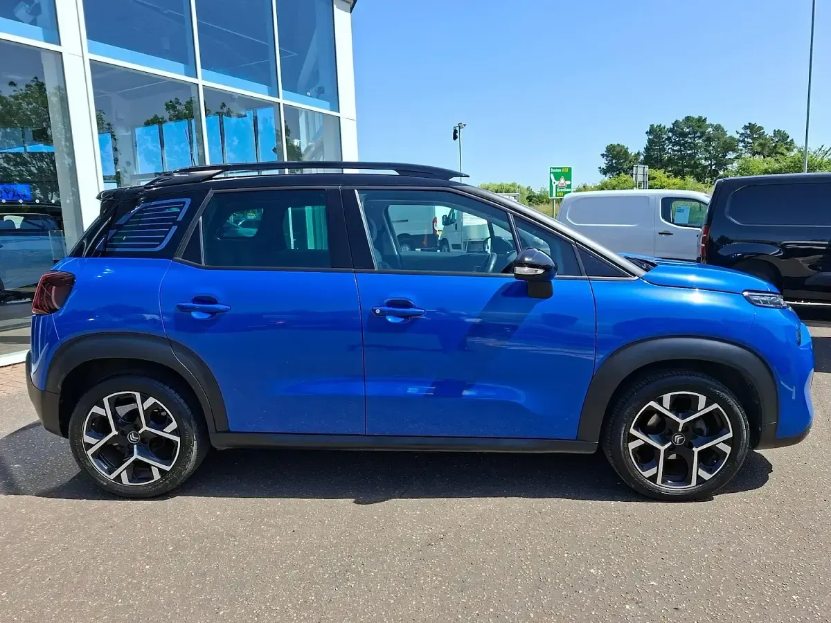 Used Citroën C3 Aircross Shine 110 HP (80 kW) 2022 Blue SUV