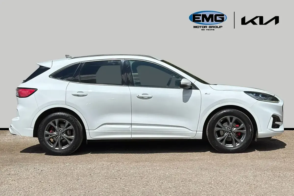 Used Ford Kuga ST-Line 120 HP (88 kW) 2021 White SUV
