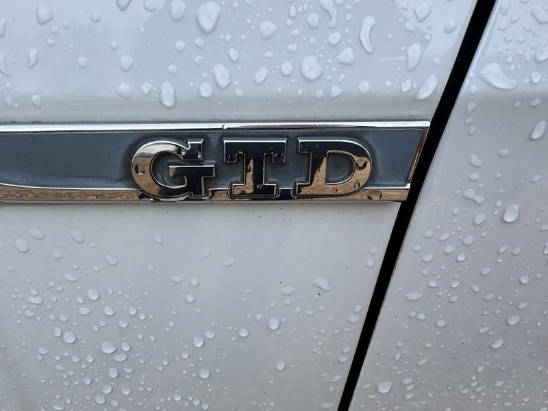 Used VW Golf VII GTD 2017 White Hatchback