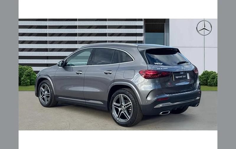 Used Mercedes GLA200 Executive 163 HP (119 kW) 2024 Grey SUV