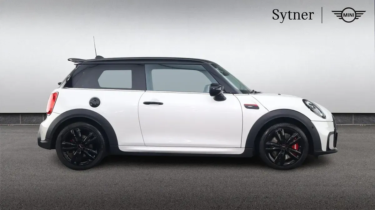 Used Mini John Cooper Works Hatch 228 HP (167 kW) 2023 White Hatchback