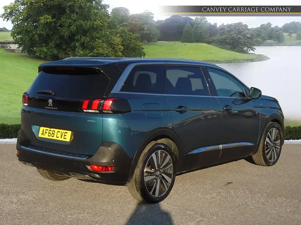 Used Peugeot 5008 Premium 130 HP (95 kW) 2018 Green SUV