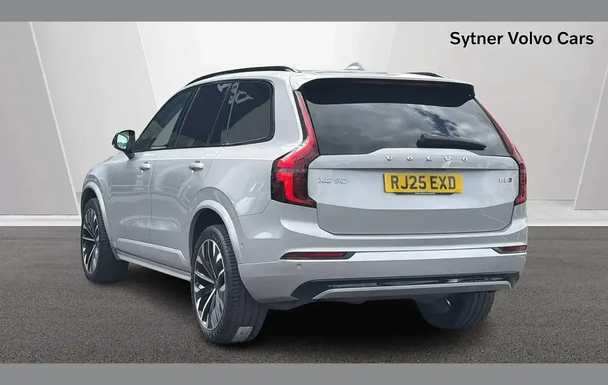 Usado Volvo XC90 Ultra 455 HP (334 kW) 2025 Prateado SUV