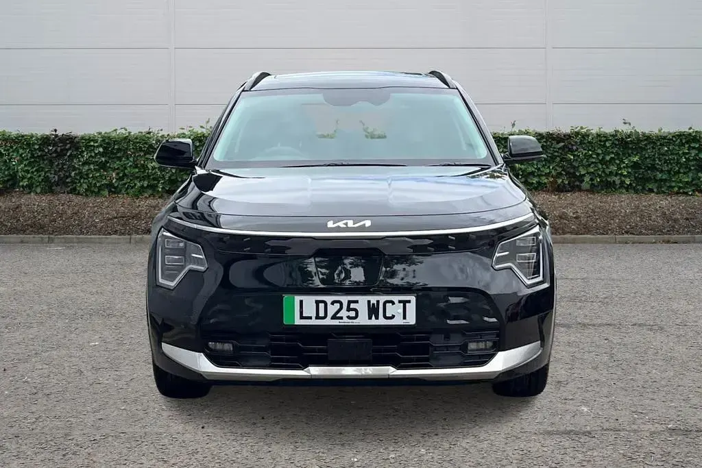 Used Kia Niro 150 kW (204 HP) 2025 Black SUV