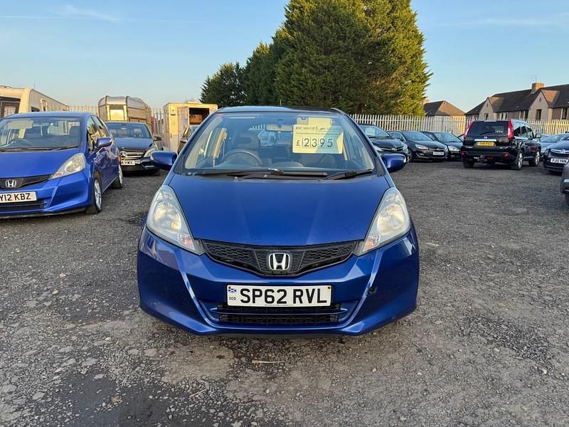 Second-hand Honda Jazz ES 99 CP (72 kW) 2012 Albastru Hatchback