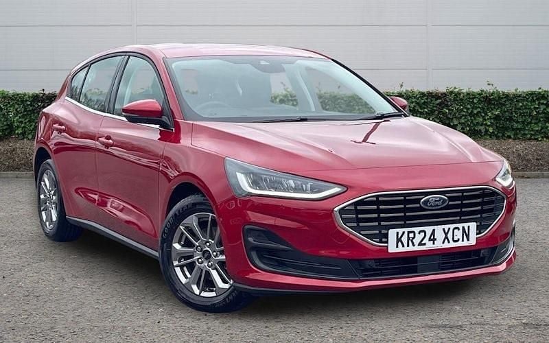 Begagnad Ford Focus Titanium 125 HK (91 kW) 2024 Halvkombi