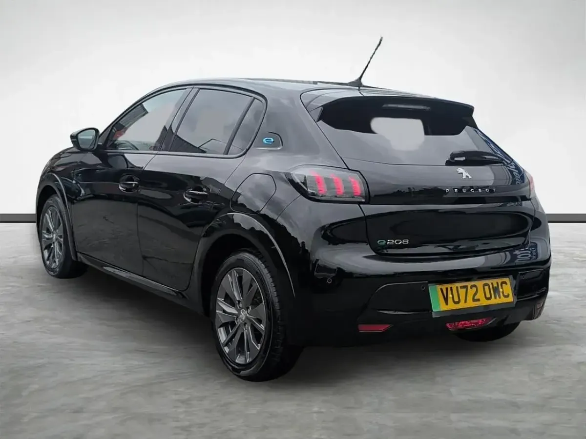 Used Peugeot e-208 Allure+ 98 kW (134 HP) 2022 Black Hatchback