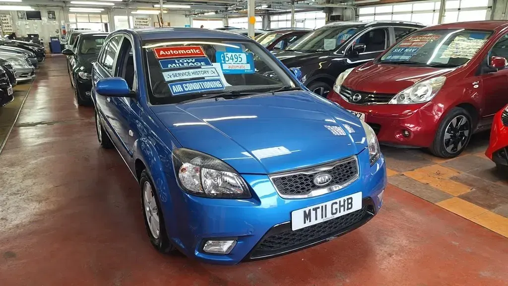 Used Kia Rio 109 HP (80 kW) 2011 Blue Hatchback