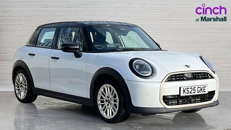 Used Mini Cooper Exclusive 114 kW (156 HP) 2025 White Hatchback