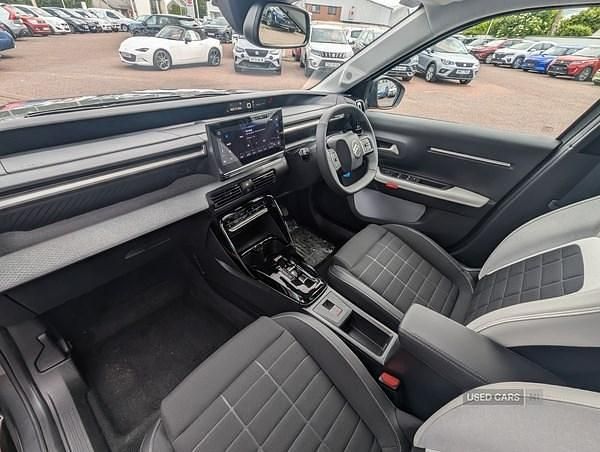 Begagnad Citroën e-C3 83 kW (113 HK) 2025 Grå Halvkombi