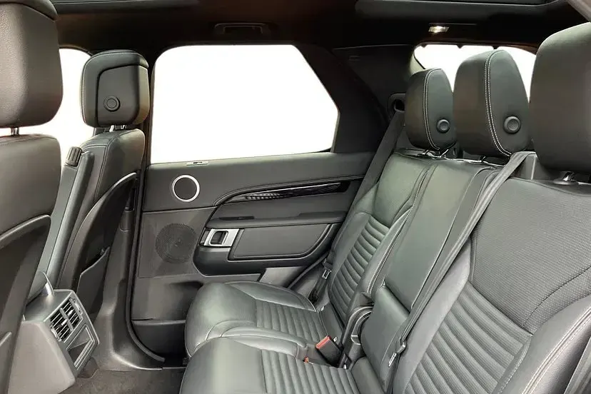 Used Land Rover Discovery SE Dynamic 300 HP (220 kW) 2022 Eiger grey SUV