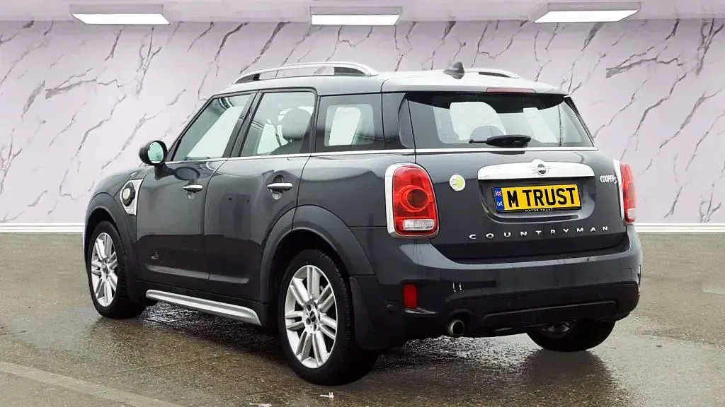 Used Mini Cooper Countryman Exclusive 224 HP (164 kW) 2019 Grey SUV