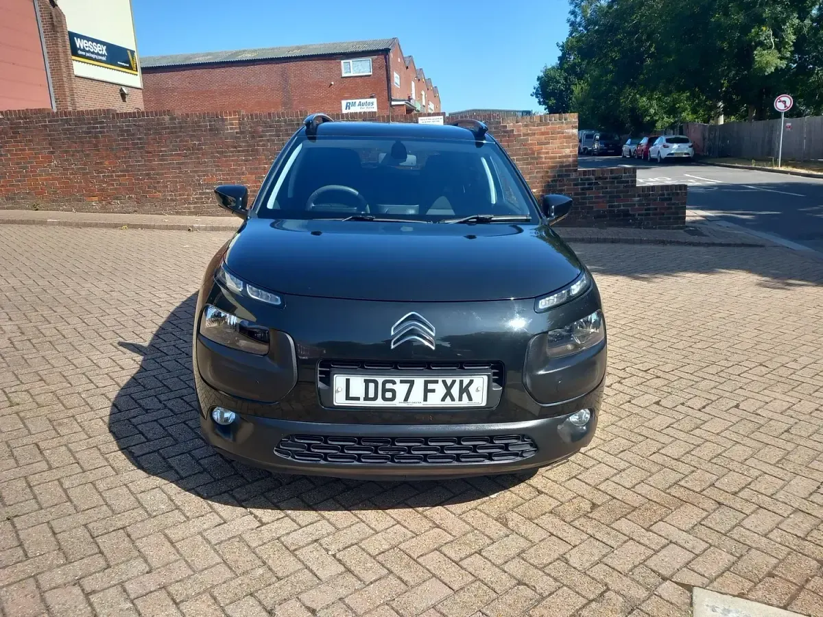 Used Citroën C4 Cactus Flair 82 HP (60 kW) 2017 Black Hatchback
