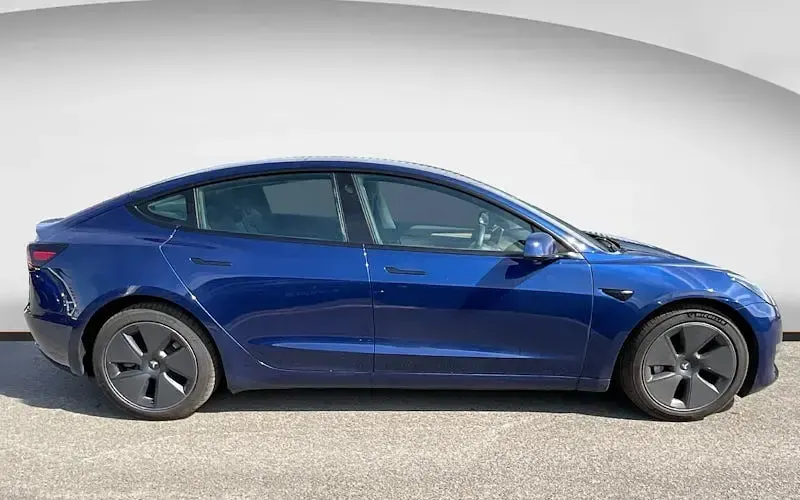 Used Tesla Model 3 Long Range AWD 366 kW (498 HP) 2022 Blue Sedan