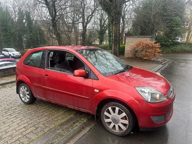 Red Used 2007 Ford Fiesta Hatchback | £595 (Super price) - Image 1/4