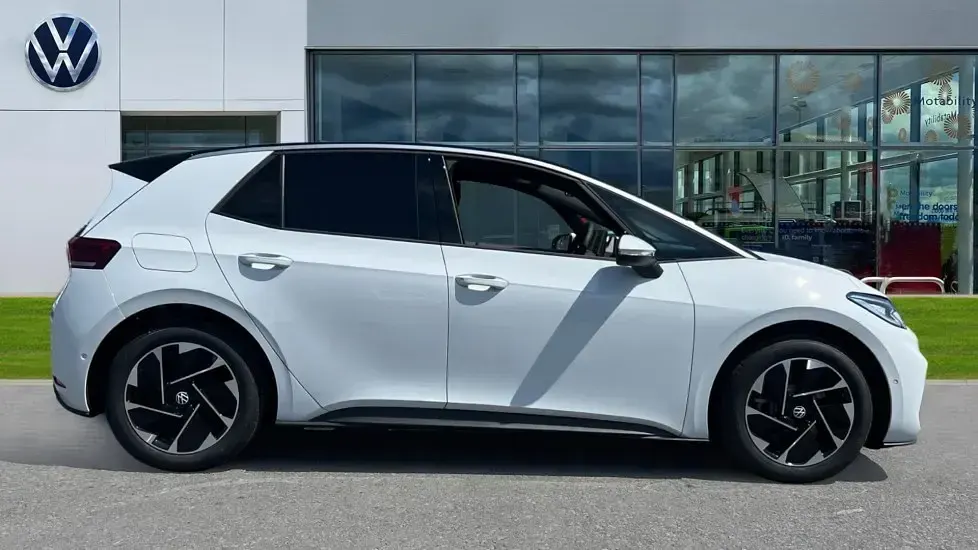 New VW ID.3 Pro 150 kW (204 HP) 2026 Glacier white metallic black Hatchback