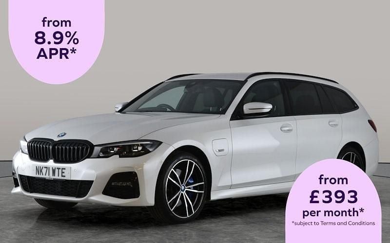 White Used 2021 BMW 330e M Sport Estate | £25,631 (Fair price) - Image 1/2