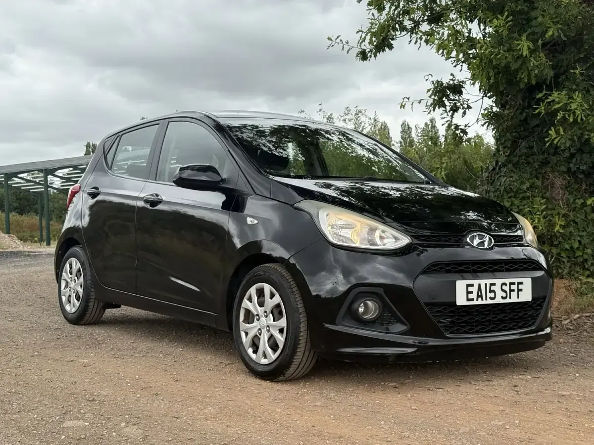 Used Hyundai i10 SE 87 HP (63 kW) 2015 Black Hatchback
