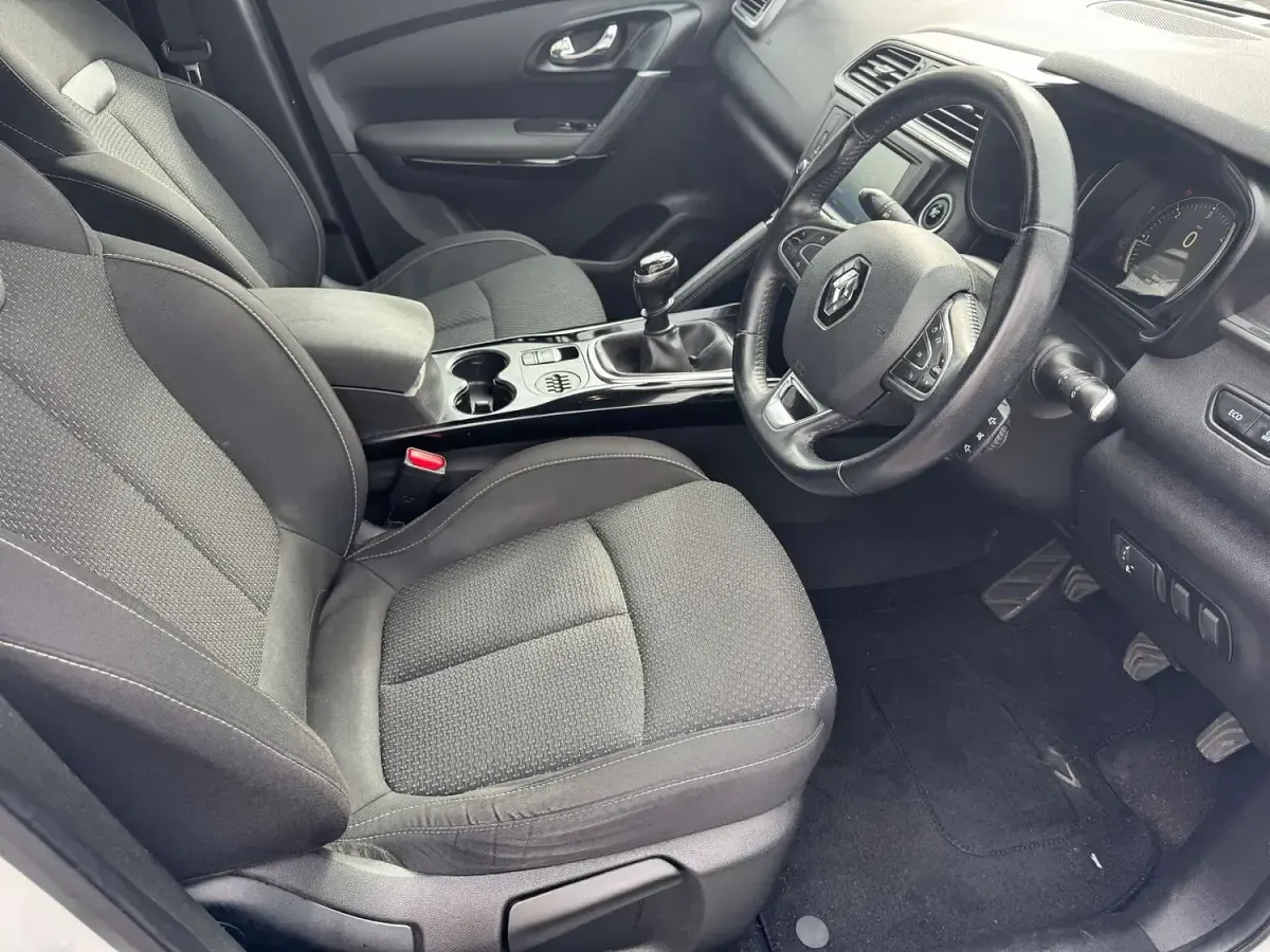 Used Renault Kadjar Dynamique 110 HP (80 kW) 2016 White SUV