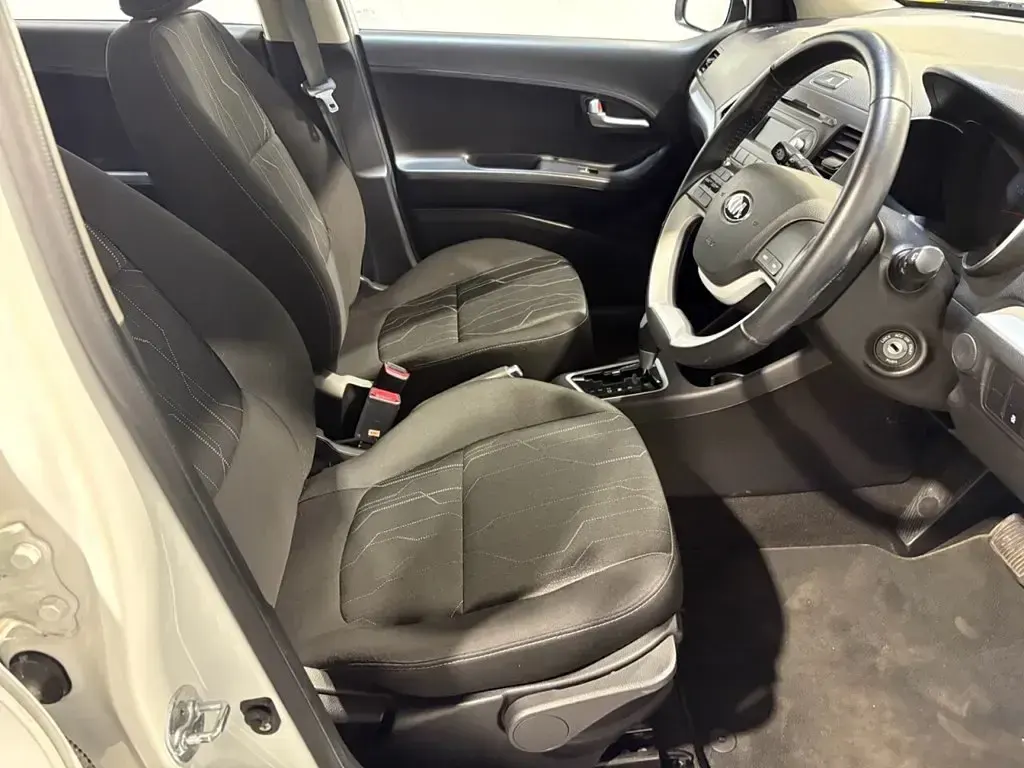 Used Kia Picanto Air 84 HP (61 kW) 2015 White Hatchback