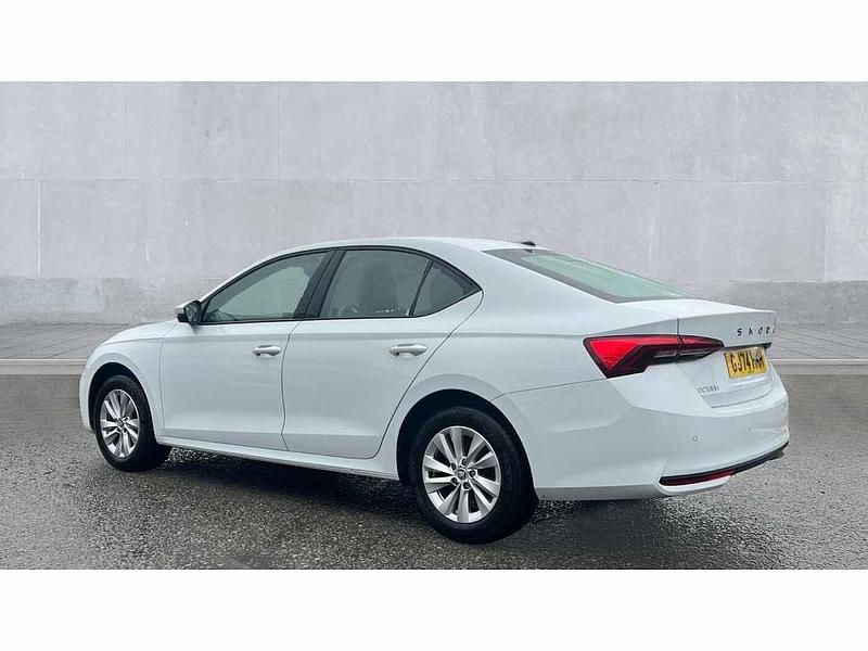 Used Skoda Octavia SE Technology 113 HP (83 kW) 2024 White Hatchback