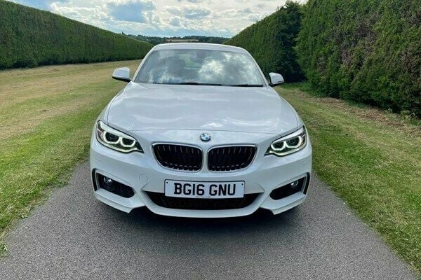 White Used 2016 BMW 220 M Sport Coupe | £13,495 (Fair price) - Image 1/4