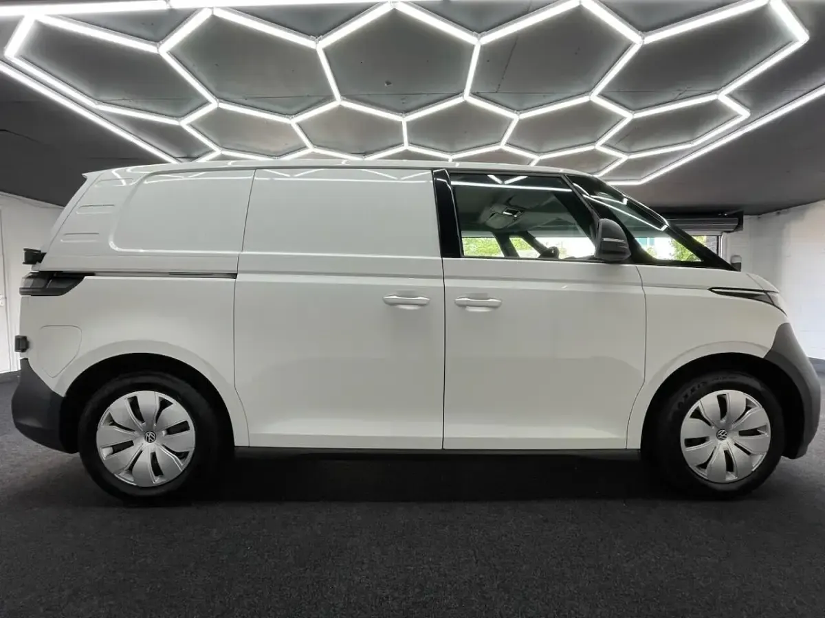Used VW ID. Buzz Pro 150 kW (204 HP) 2024 White MPV