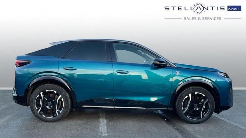 Blue Used 2025 Peugeot e-3008 GT SUV | £27,129 (Good price) - Image 1/4