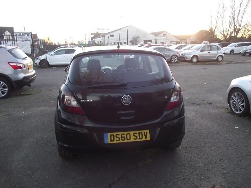 Used Vauxhall Corsa S 85 HP (62 kW) 2011 Black Hatchback