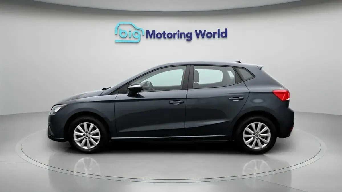 Używany Seat Ibiza SE 94 KM (69 kW) 2023 Szary Hatchback