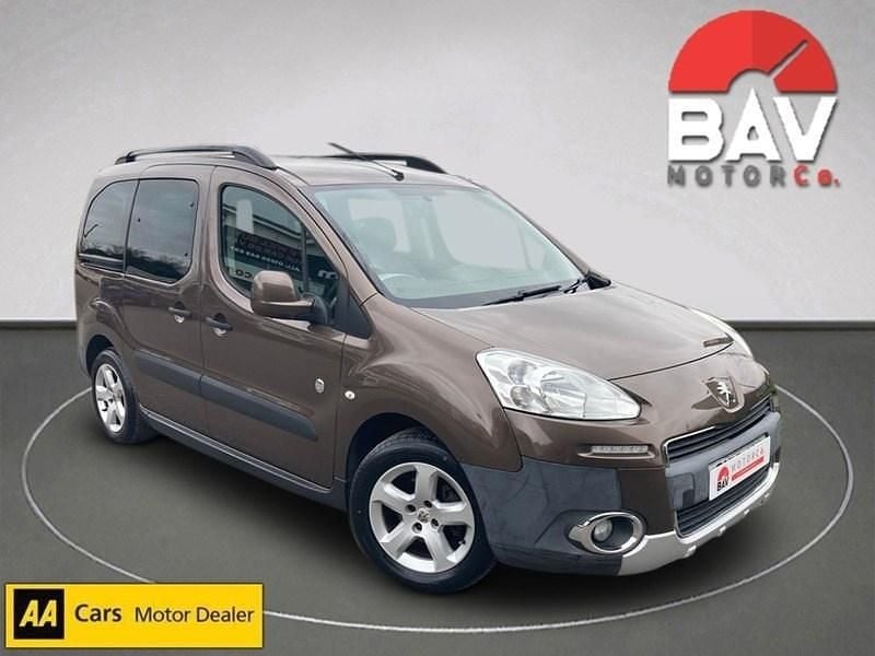 Used Peugeot Partner Tepee Outdoor 115 HP (84 kW) 2015 Brown MPV