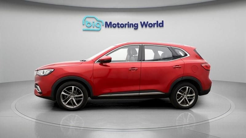 Used MG HS Excite 162 HP (119 kW) 2022 Red SUV