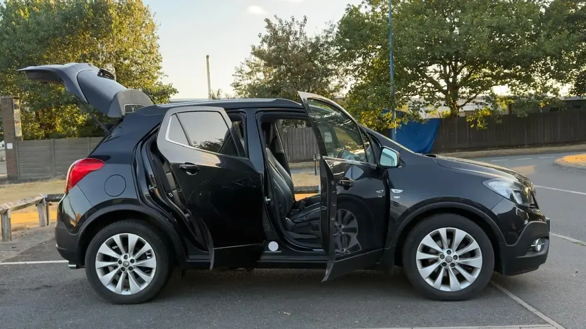 Used Vauxhall Mokka 140 HP (102 kW) 2015 Black SUV