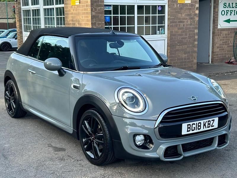 Begagnad Mini Cooper Cabriolet 2018 Grå Cab