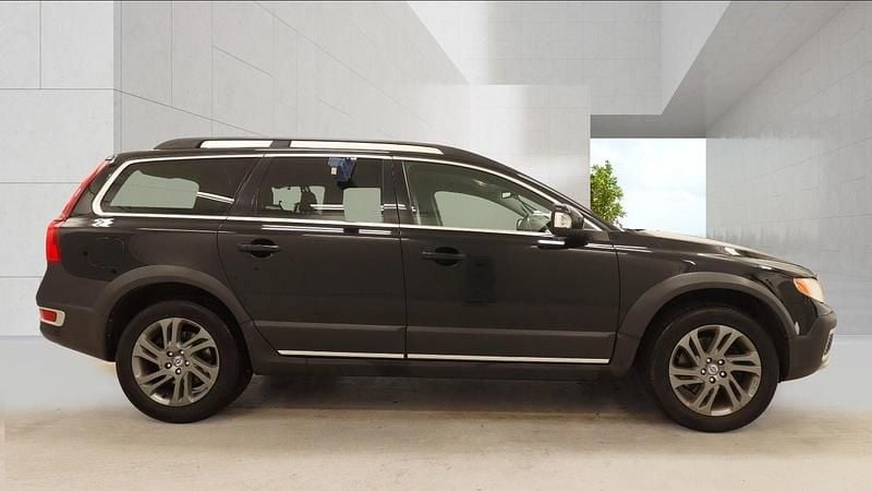 Used Volvo XC70 SE 163 HP (119 kW) 2012 Black Estate