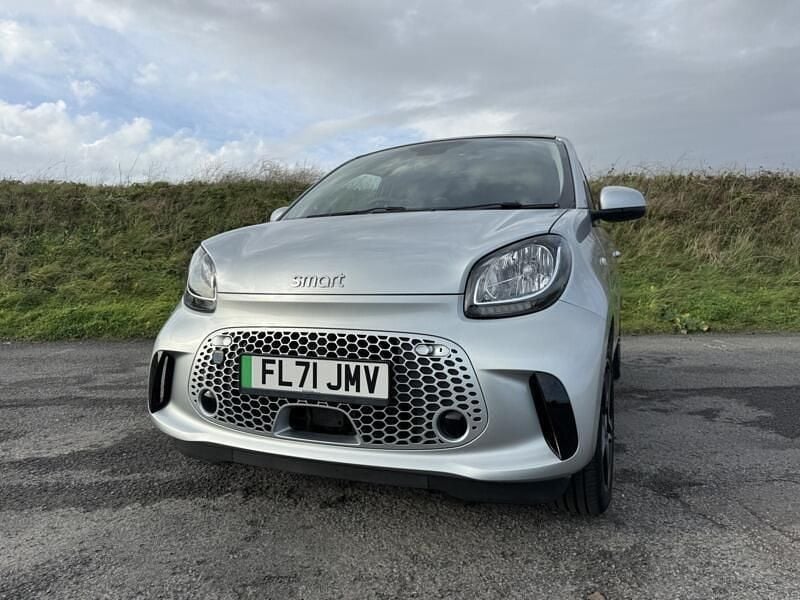 Used Smart ForFour Electric Drive Premium 60 kW (82 HP) 2021 Silver Hatchback