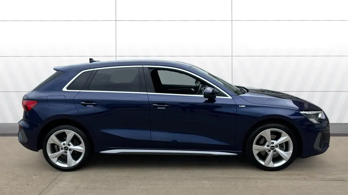 Used Audi A3 e-tron S-Line 204 HP (150 kW) 2024 Blue Hatchback