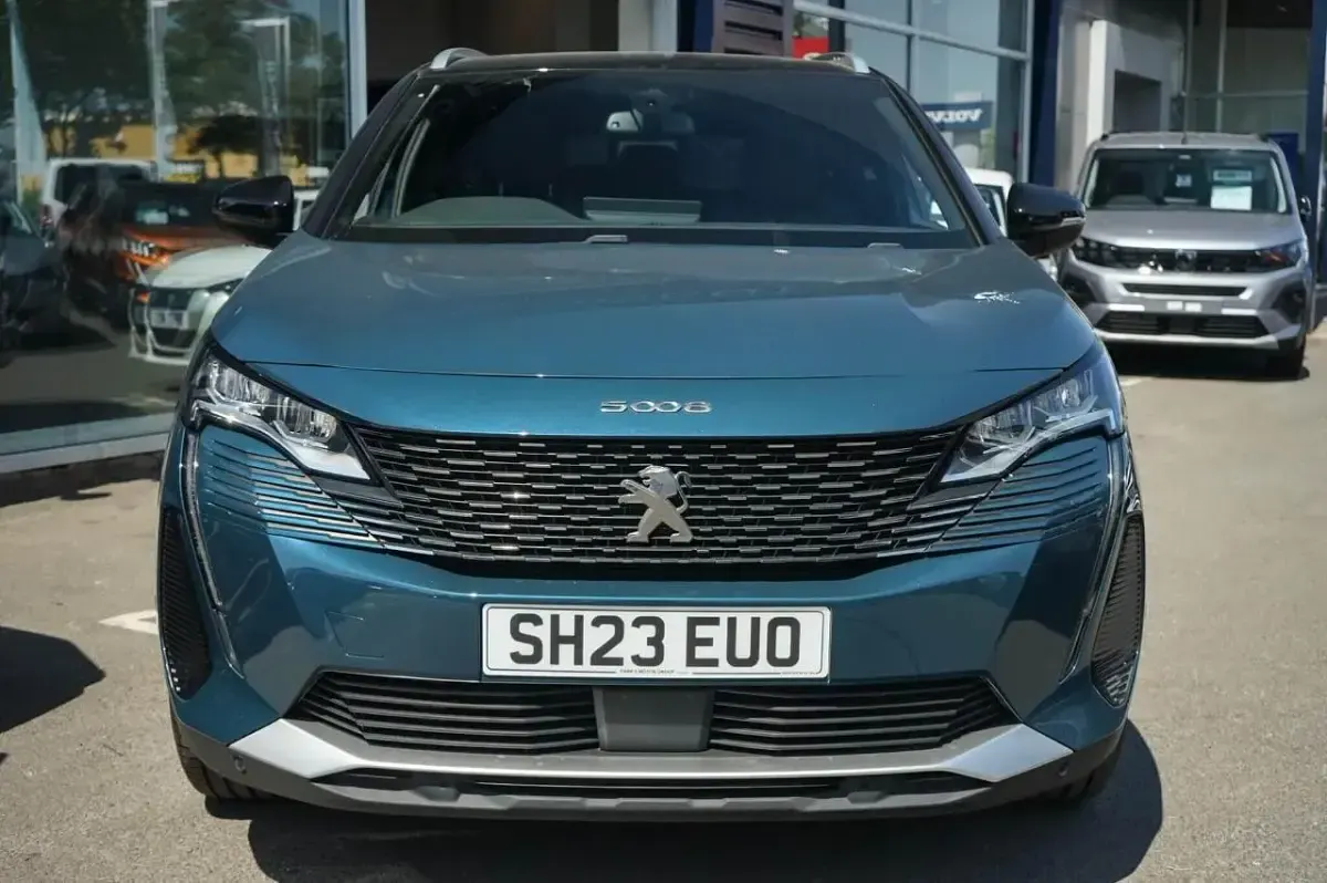 Used Peugeot 5008 Allure+ 130 HP (95 kW) 2023 Blue SUV