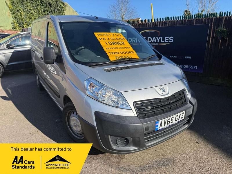 Used Peugeot Expert 2015 Silver Van
