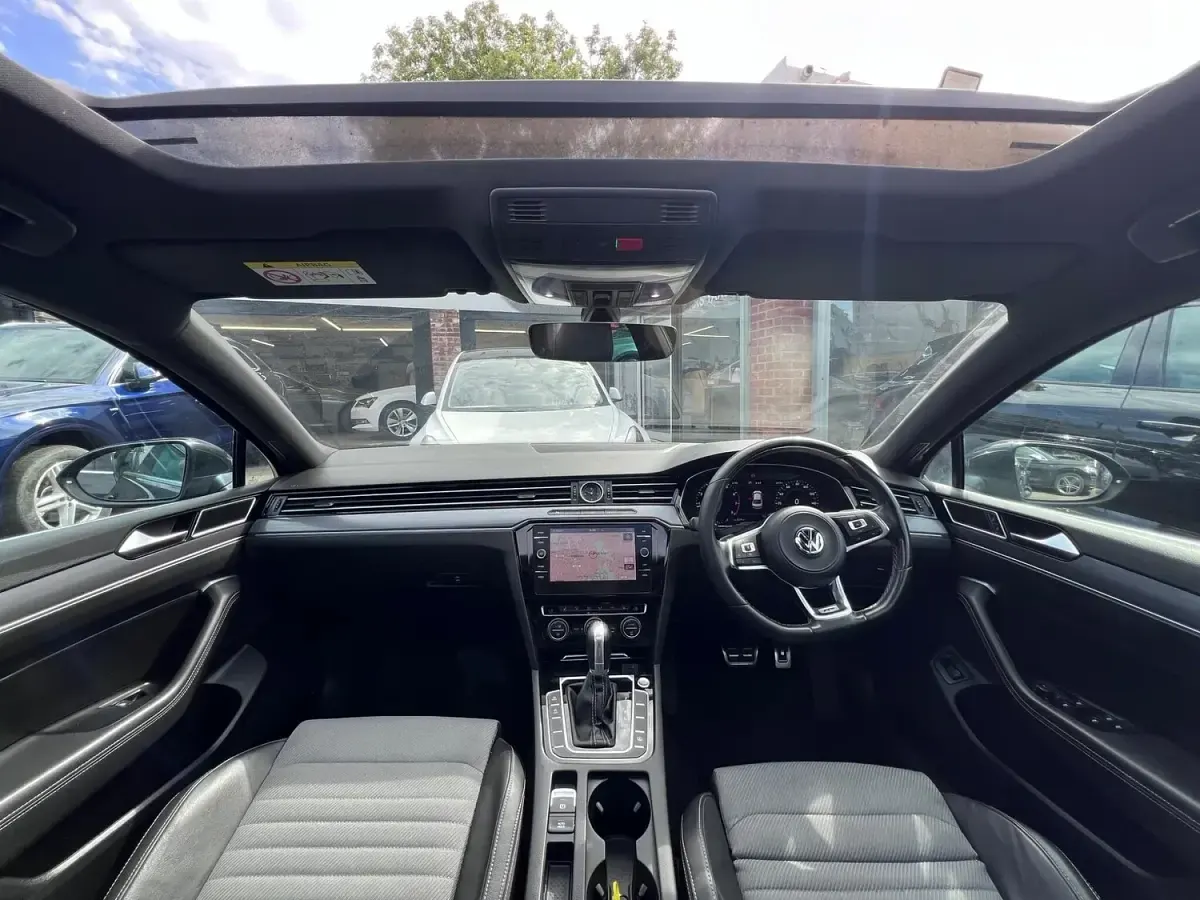 Used VW Passat R-line 150 HP (110 kW) 2019 Grey Sedan