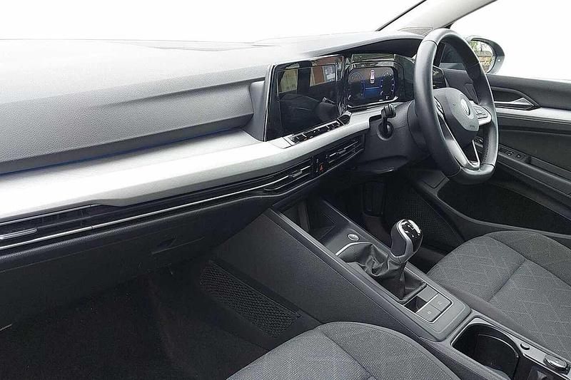 Used VW Golf VIII Life 130 HP (95 kW) 2022 Black Hatchback