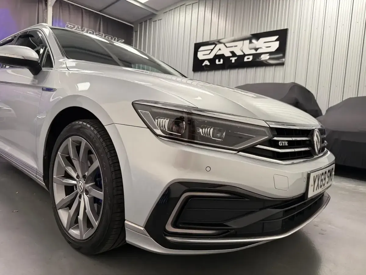 Used VW Passat Advance 218 HP (160 kW) 2019 Silver Estate