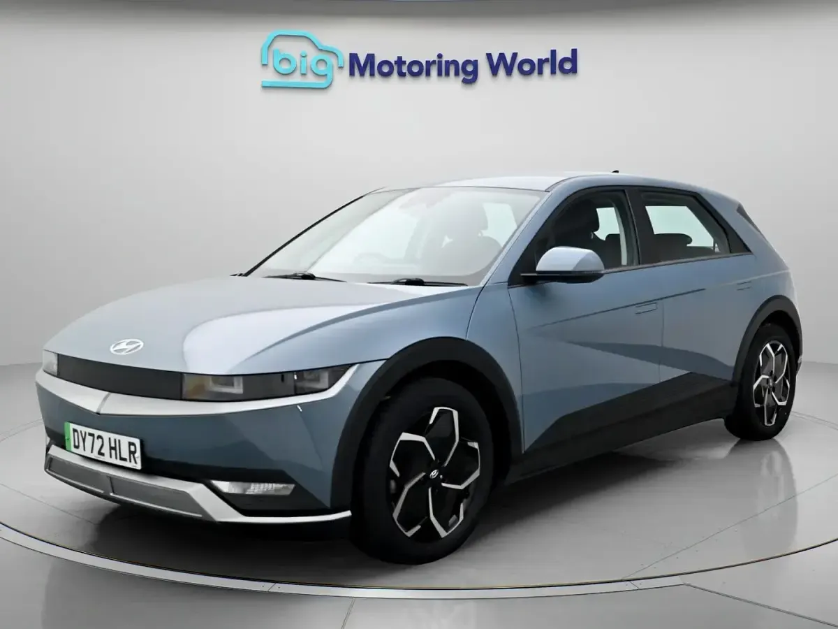 Used Hyundai Ioniq SE 125 kW (170 HP) 2022 Blue Hatchback